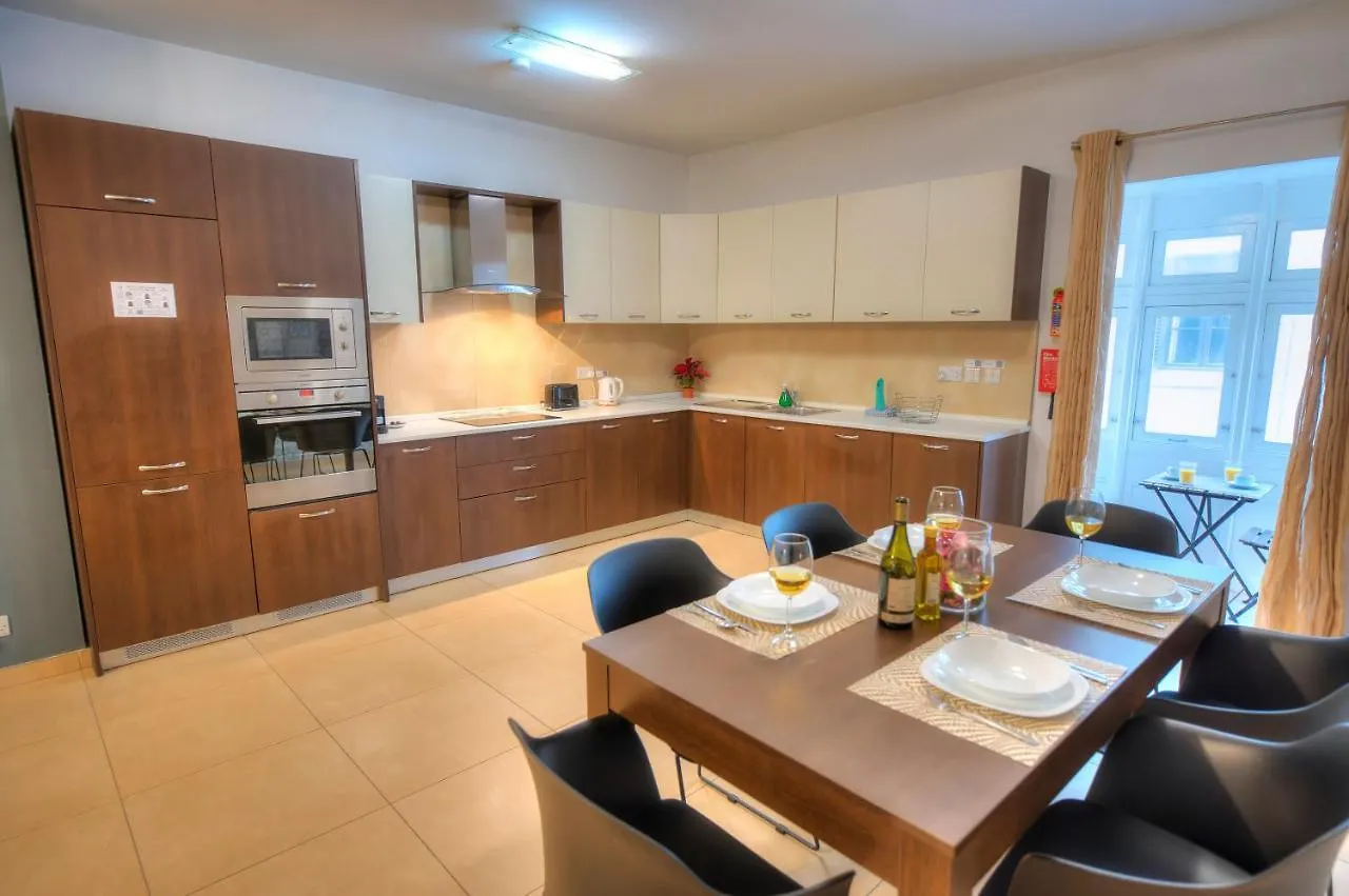 Beautifully Finished And Large Apartment Steps Away From Rocky Beach Ddif1-1 Sliema