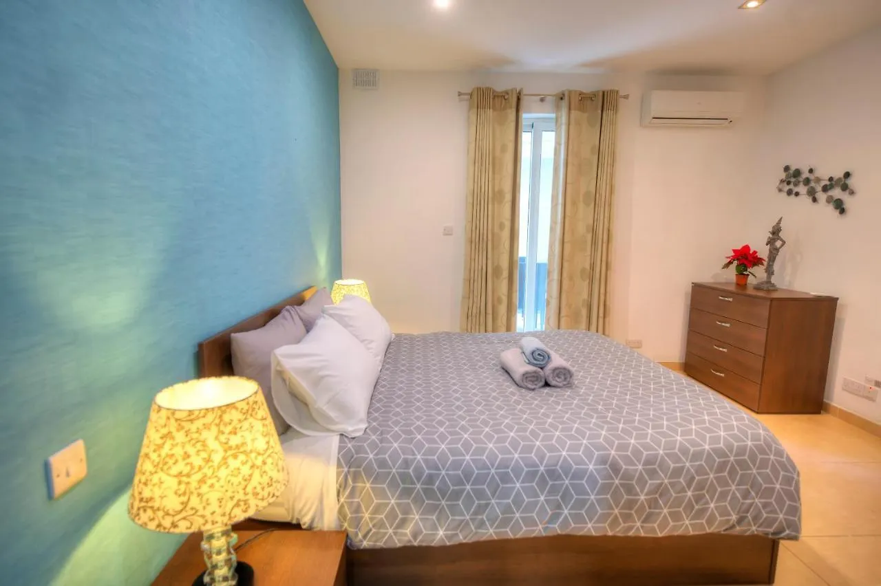 Beautifully Finished And Large Apartment Steps Away From Rocky Beach Ddif1-1 Sliema
