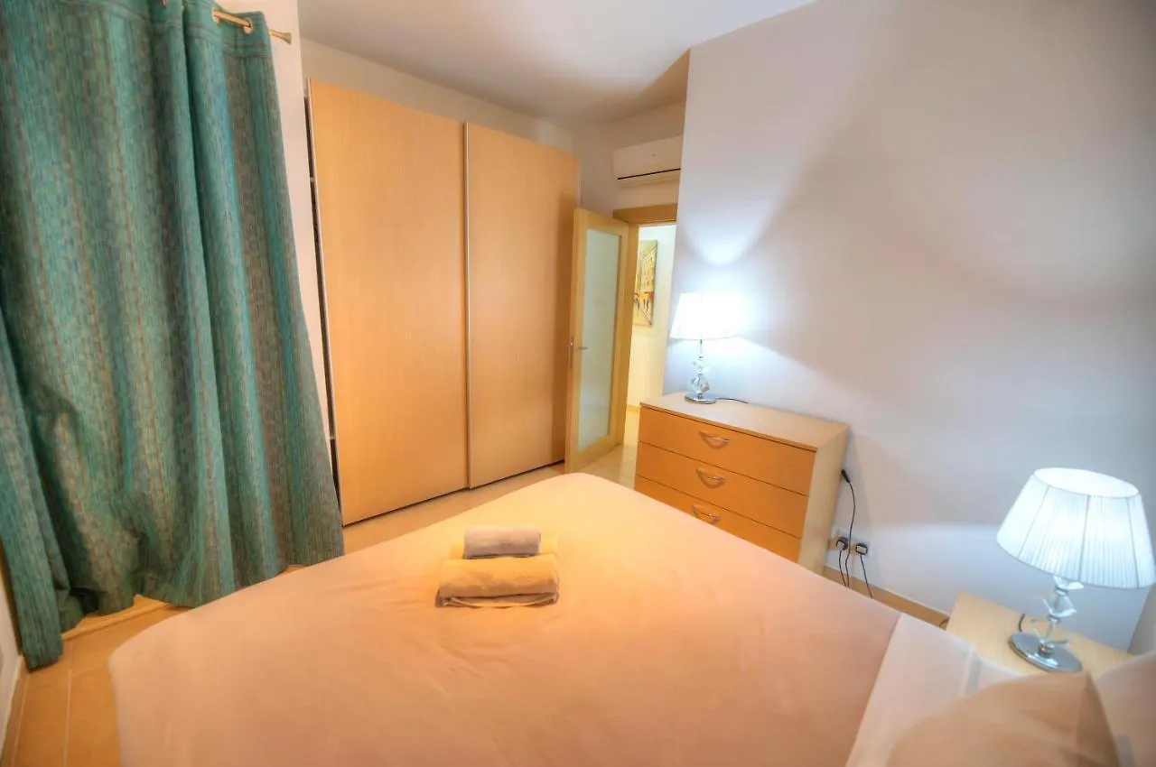 Beautifully Finished And Large Apartment Steps Away From Rocky Beach Ddif1-1 Sliema