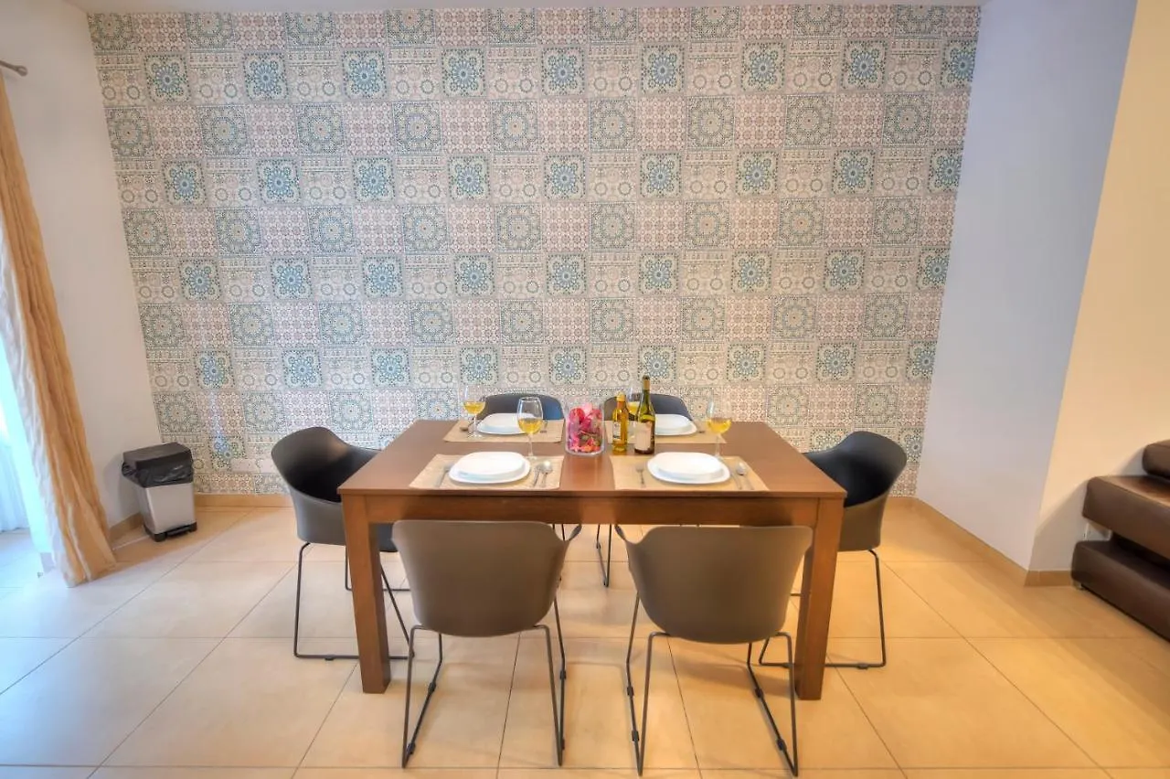 Beautifully Finished And Large Apartment Steps Away From Rocky Beach Ddif1-1 Sliema Malta