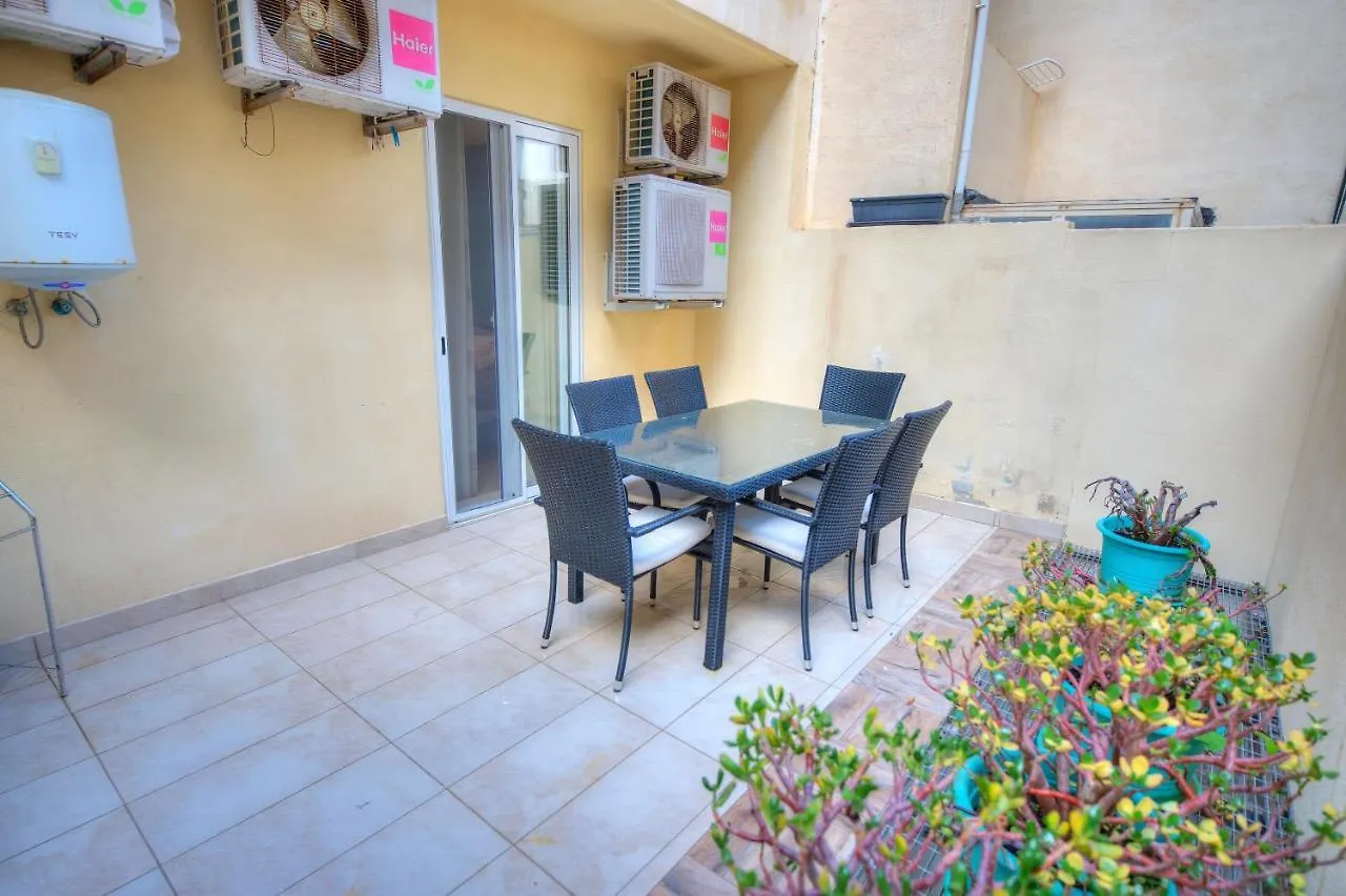 Beautifully Finished And Large Apartment Steps Away From Rocky Beach Ddif1-1 Sliema 0*,